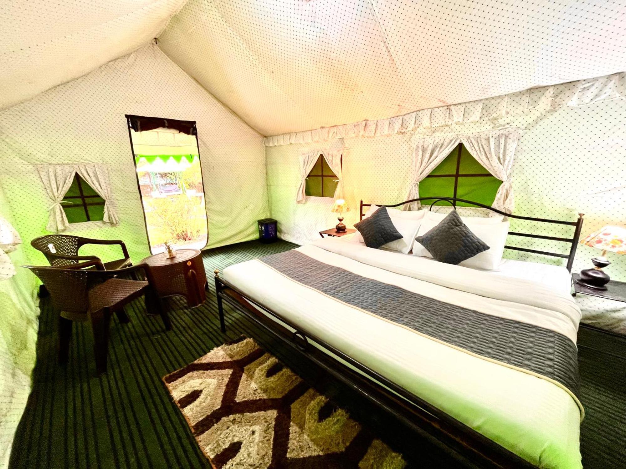 Himalayan Riverside Swiss Cottage Tents, Manali Exterior foto